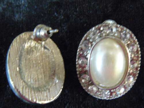 FAUX PEARL AND BLING STUD EARRINGS