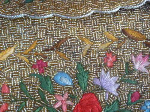 MOST STUNNING VINTAGE BEADED AND EMBROIDERED CLUTCH BAG