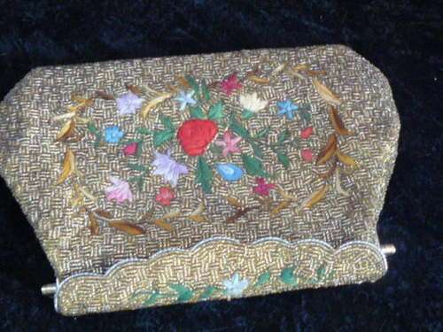 MOST STUNNING VINTAGE BEADED AND EMBROIDERED CLUTCH BAG