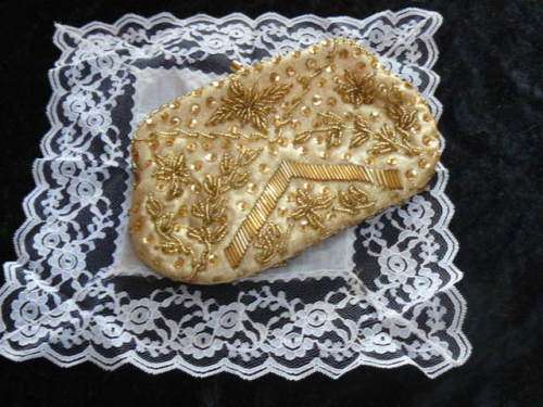 VINTAGE LIKE PURSE AND HANKIE