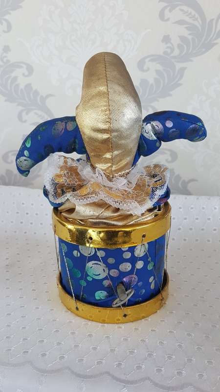 Vintage musical wind up clown/jasper