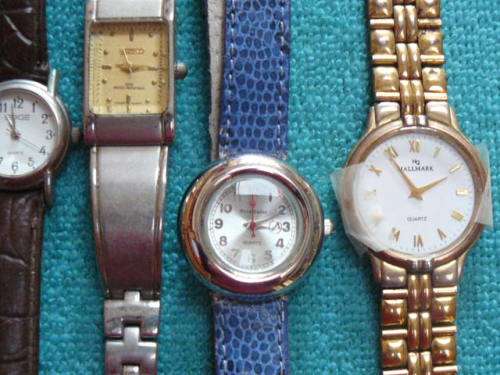 QUARTZ WATCHES SOLD AS SPARES SOME ONLY NEED A BATTERY