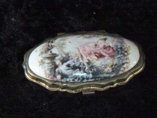 ROMANTIC SCENCE POCKET ASH TRAY