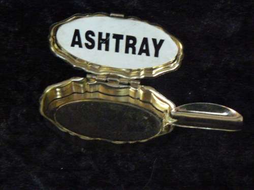 ROMANTIC SCENCE POCKET ASH TRAY