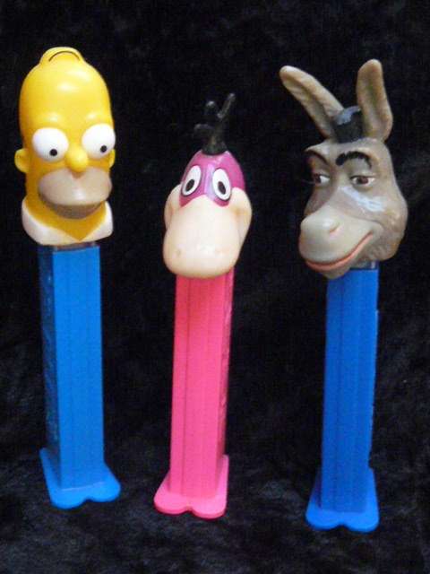 PEZ DISPNSORS COLLECTABLE X 3