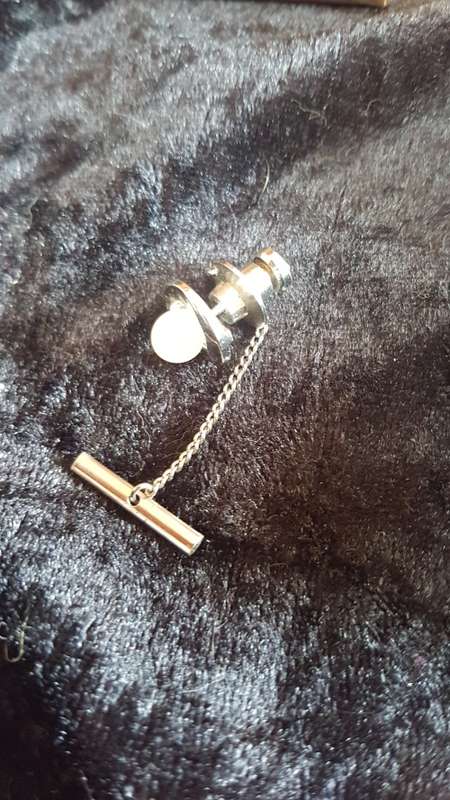 Genuine pearl mens Pin Tie Tack very smart almost has an art deo feel to it