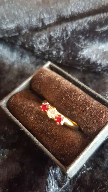 very pretty garnet and cubic Victorian adjustable ring