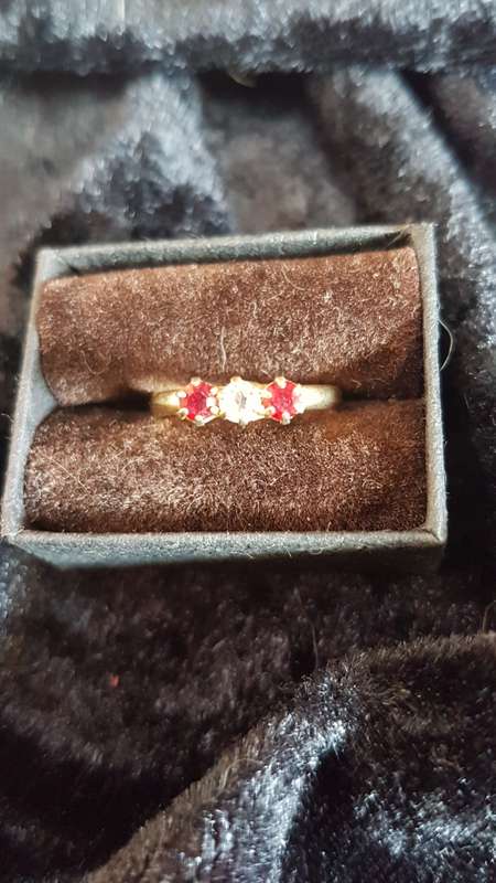 very pretty garnet and cubic Victorian adjustable ring