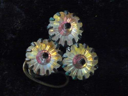 INTERESTING BROOCH PENDANT LOVELY