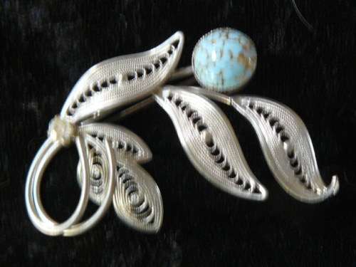 SLVER TON FASHION BROOCH