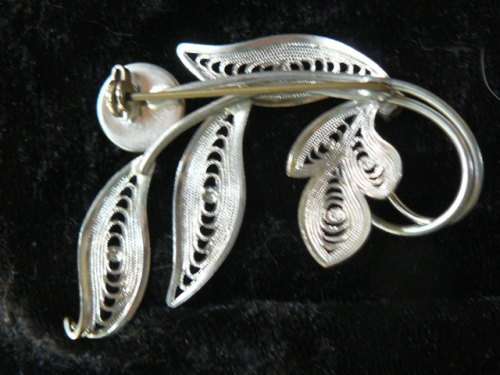 SLVER TON FASHION BROOCH