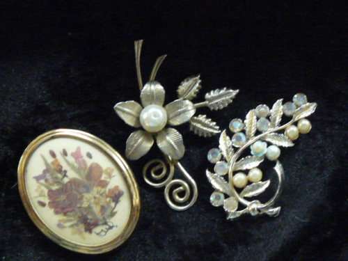 VINTAGE LIKE FASHION BROOCHES LOT X 3 STUNNING ITEMS!!!!!!!