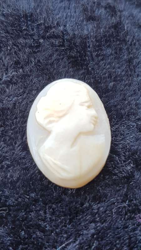 Super small very pretty Cameo Top 17mm x 12mm