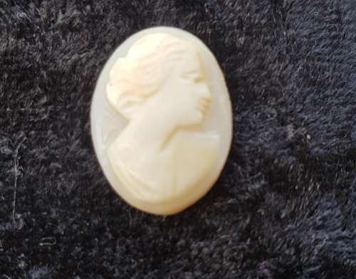 Super small very pretty Cameo Top 17mm x 12mm