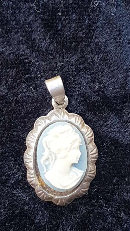 Silver 925 Wedgewood  Cameo brooch 2.2x1.5cm