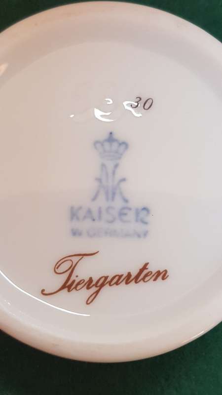 Kaiser Tiergarten trinket 6.5cm x 3cm very pretty