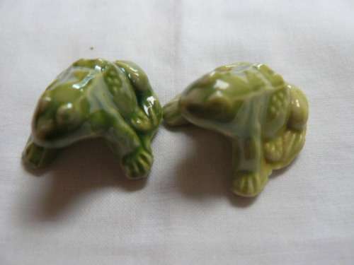 WADE FROGS X 2