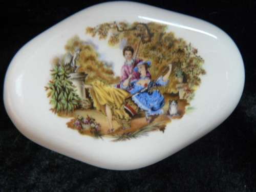 TRINKET DISH WITH LID