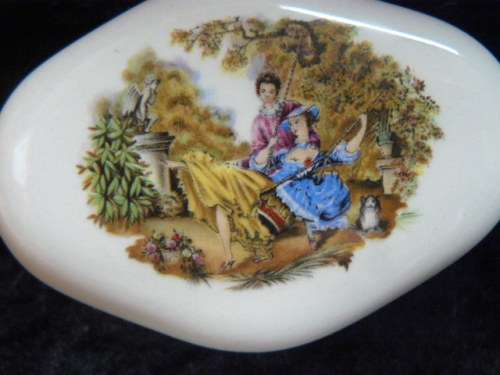 TRINKET DISH WITH LID