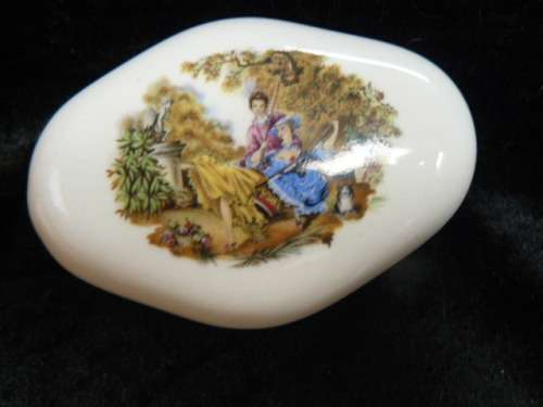 TRINKET DISH WITH LID