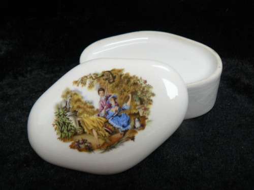 TRINKET DISH WITH LID