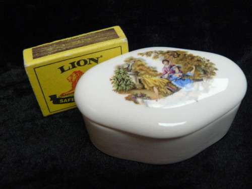 TRINKET DISH WITH LID