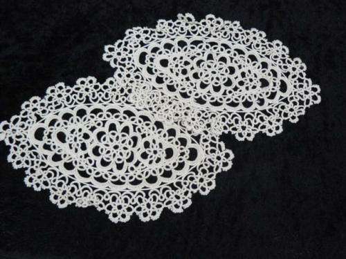 TATTING DOILIES X 2