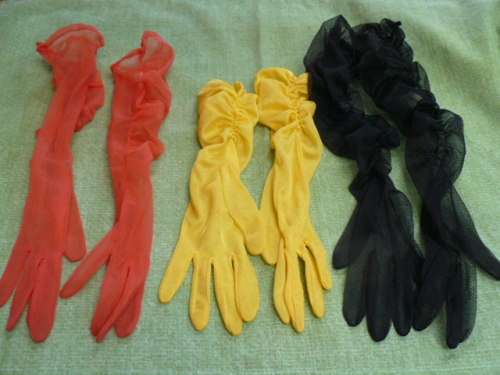 VINTAGE LIKE GLOVES X 3 PAIRS SMALL TO MEDIUM