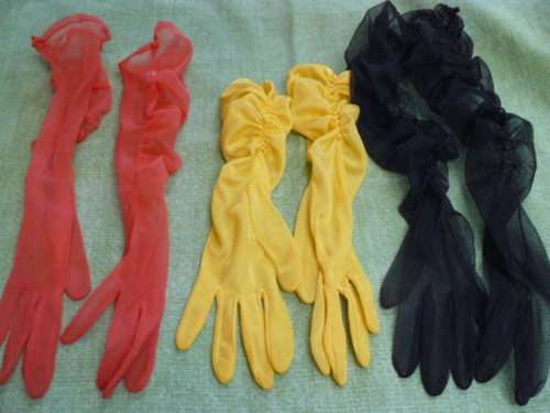 VINTAGE LIKE GLOVES X 3 PAIRS SMALL TO MEDIUM