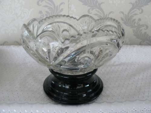 SOWERBY GLASS , FRUIT BOWL OR DISH CAN BE USED AS CHIPS DISH AND THE BLACK ONE FOR DIP . INTERESTING