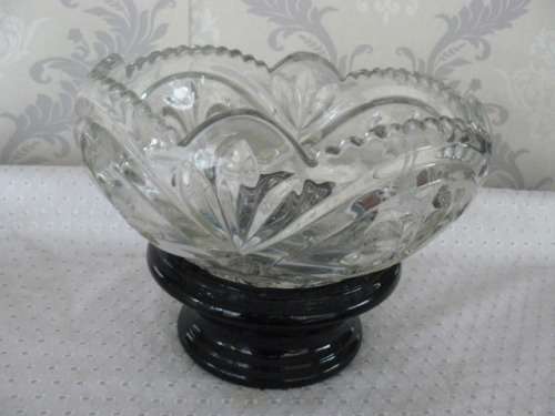 SOWERBY GLASS , FRUIT BOWL OR DISH CAN BE USED AS CHIPS DISH AND THE BLACK ONE FOR DIP . INTERESTING