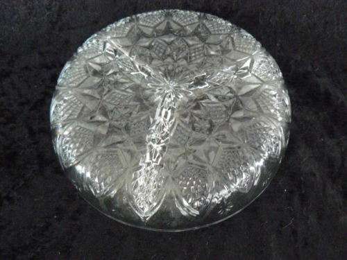 3 DIVISION GLASS SNACK DISH