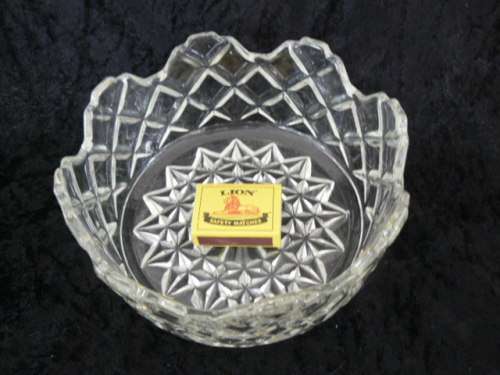 GLASS SNACK OR SALAD BOWL