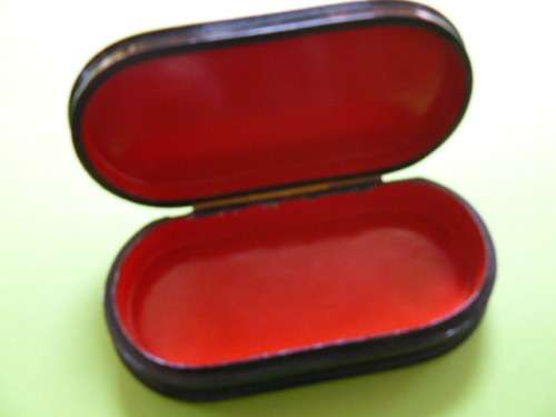 FEDOSKINO RUSSIAN LARQUER BOX SIGNED MIKHEEV