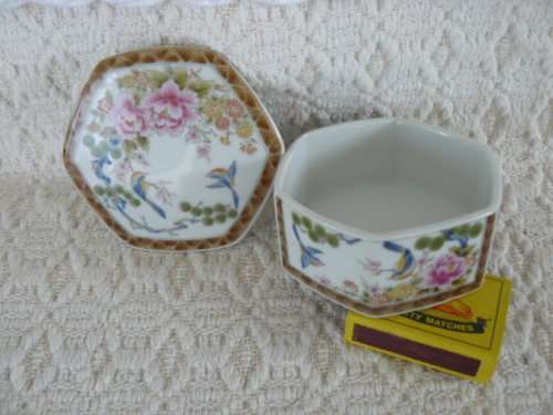 GENUINE IMPERIAL IMARI TRINCKET BOX