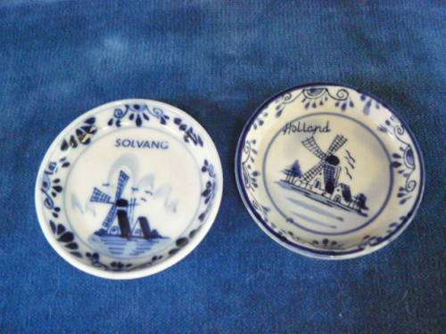 BLUE AND WHITE PIN DISHES X 2