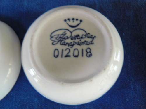 BLUE AND WHITE PIN DISHES X 2