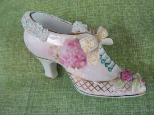 PORCELAIN SHOE ORNAMENT STYLED IN ITALY STUNNING
