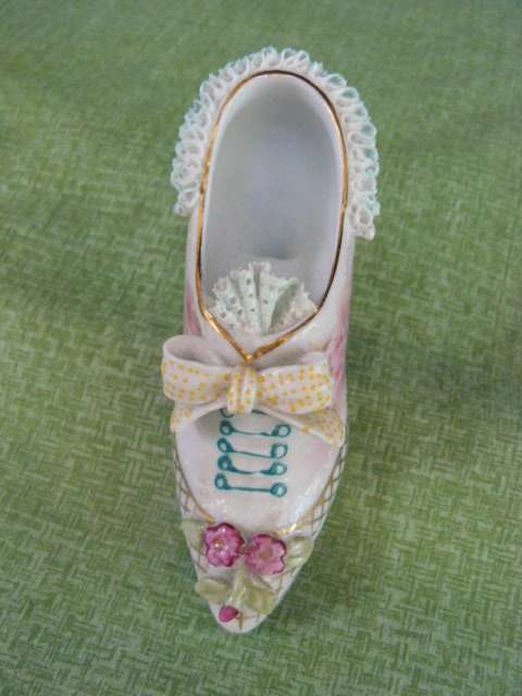 PORCELAIN SHOE ORNAMENT STYLED IN ITALY STUNNING