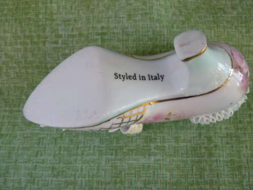 PORCELAIN SHOE ORNAMENT STYLED IN ITALY STUNNING