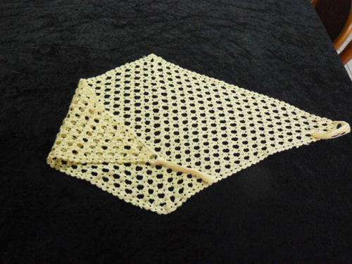 VINTAGE HAND CROCHETED TABLE RUNNER