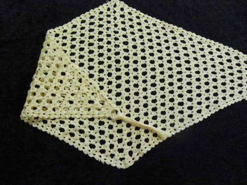 VINTAGE HAND CROCHETED TABLE RUNNER
