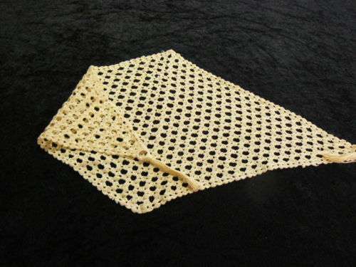 VINTAGE HAND CROCHETED TABLE RUNNER