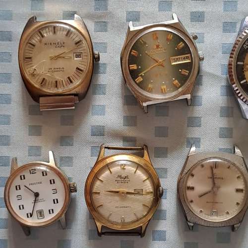 A26/3  Lot vintage men`s watches for spares or repairs