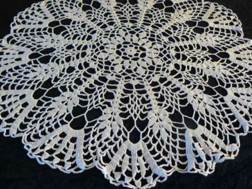 HAND CROCHETED COTTON DOILIE 53 CM