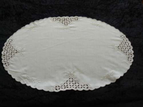 COTTON LINEN DOILIE