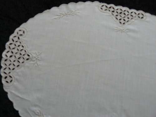 COTTON LINEN DOILIE