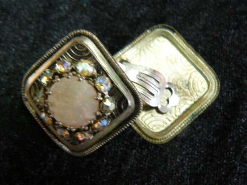 FASHION CLIP ON EARRINGS