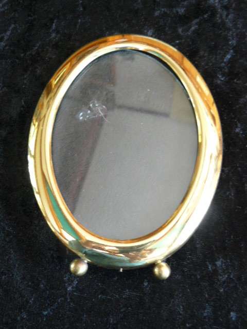 BRESS LIKE FRAME