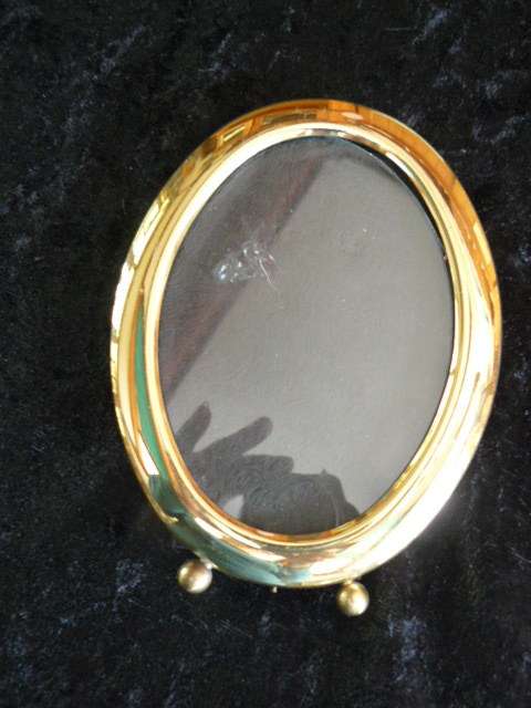 BRESS LIKE FRAME